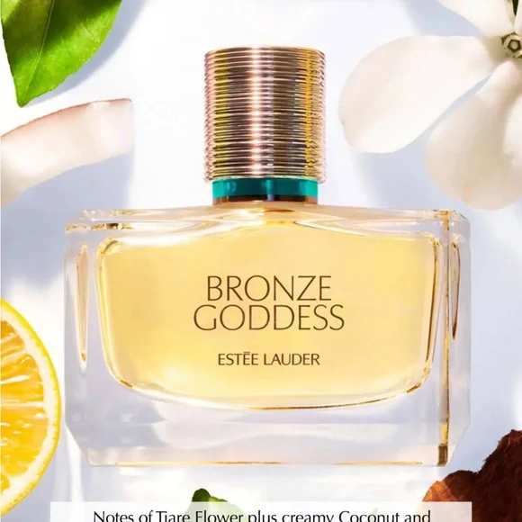 Estee Lauder Fragrance Set Elegant design. Perfect for gifting. - Picture 7 of 9